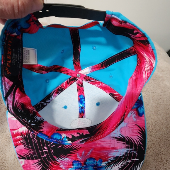 Hurley Flex Fit Hat By Yupoong. Snap Back. OSFA. - Picture 3 of 4